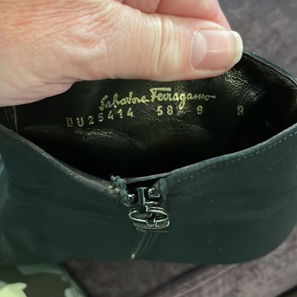 Ferragamo ankle booties - Picture 3 of 7